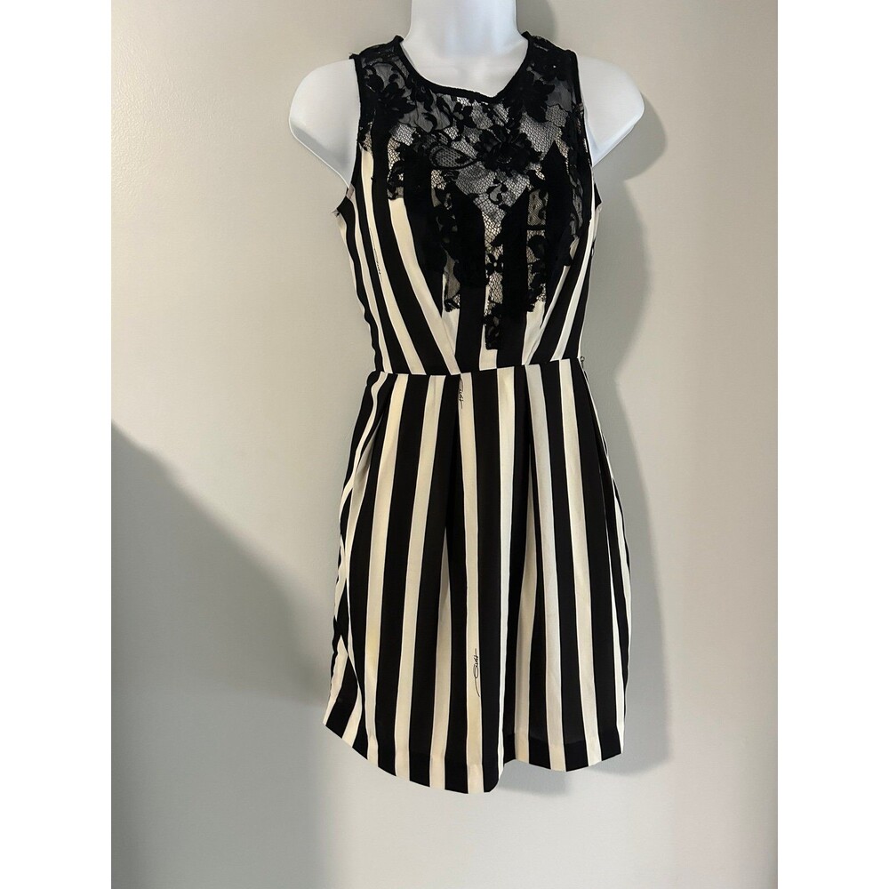 Guess Los Angeles Black and White Stripe Lace Tie Belt Dress Size Small